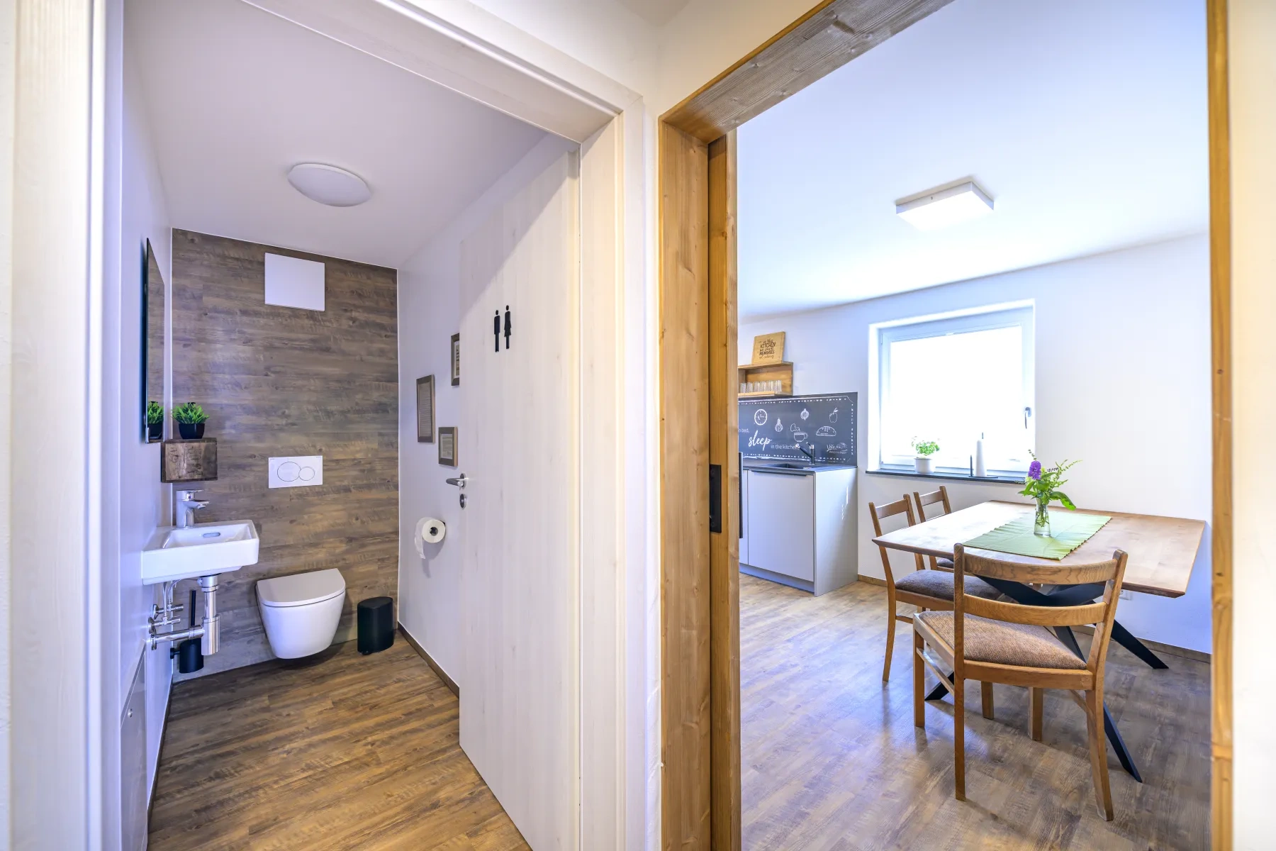 Ferienwohnung EMMA  – Separates WC